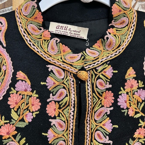 Embroidered Wool Jacket - Picture 4 of 7